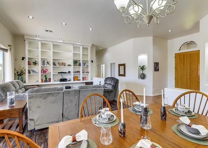 Groups Welcome! W/ Pool + Patio In N Holiday home Phoenix