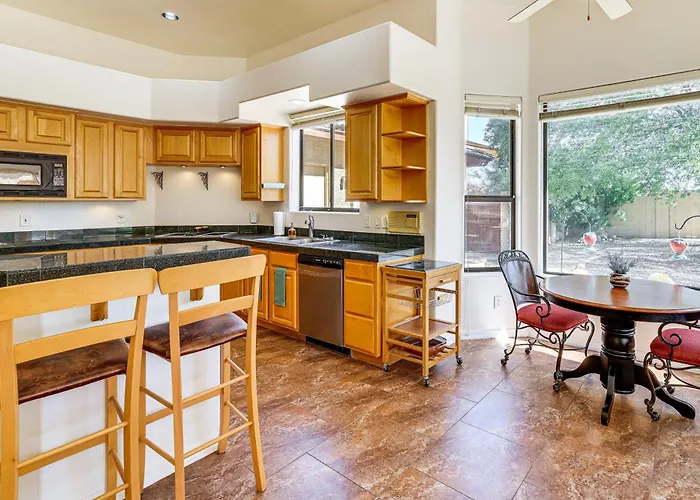 Groups Welcome! W/ Pool + Patio In N *